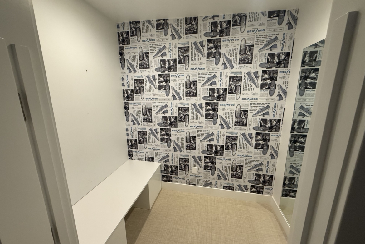 242 Shoreline Hwy Interior Photo A