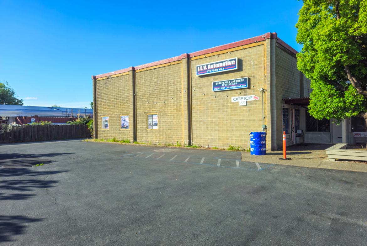 170 Ford Way Novato Flyer